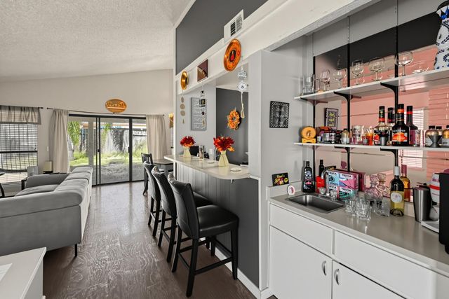 7905 Lichen Dr, Citrus Heights, CA 95621