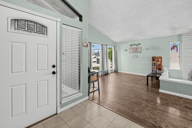 7905 Lichen Dr, Citrus Heights, CA 95621