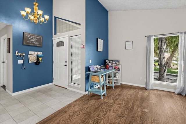 7905 Lichen Dr, Citrus Heights, CA 95621