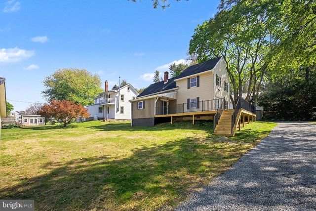 922 N OLD RD, Strasburg, PA 17579