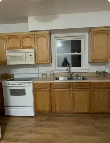 1371 LAKEVIEW DRIVE, Sebring, FL 33870