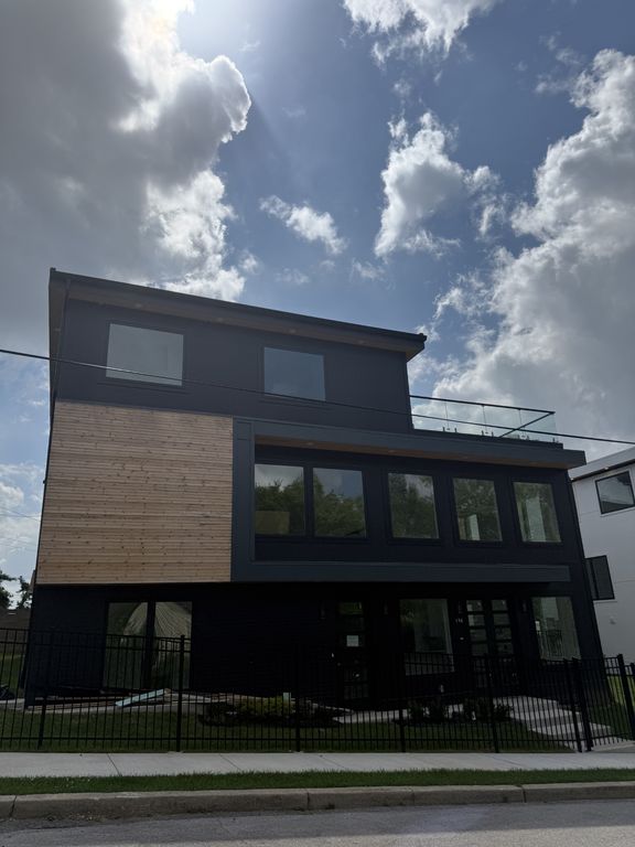 21 Decatur St, Nashville, TN 37210