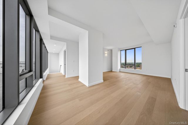33-71 Prince Street 15J, Flushing, NY 11354