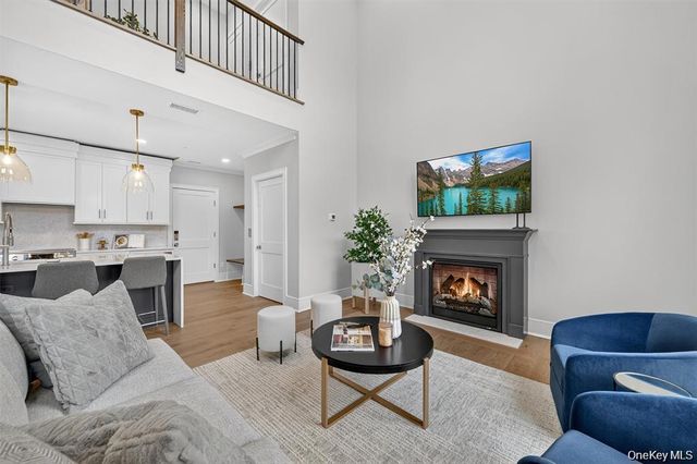 1816 Soundview Court, Yorktown Heights, NY 10598