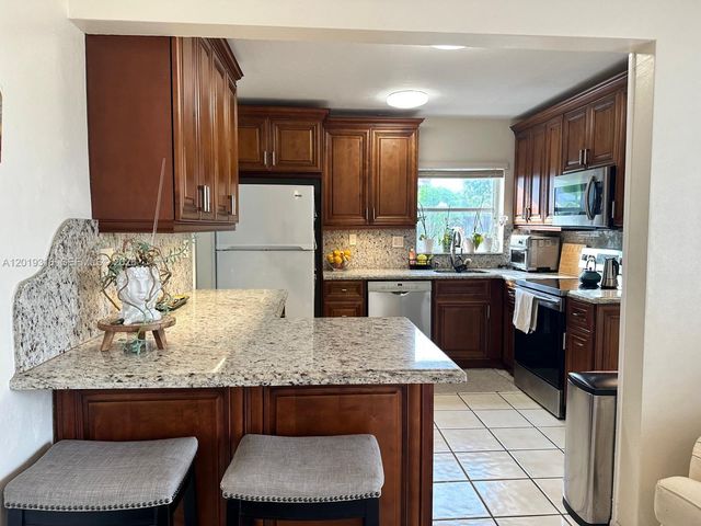 3245 Village Green Dr, Miami, FL 33175