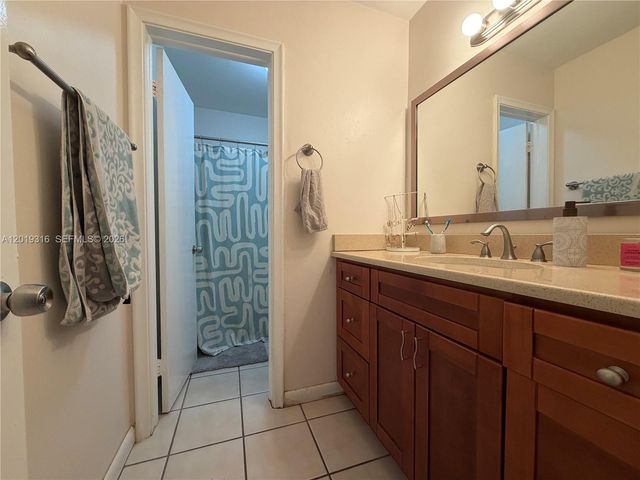 3245 Village Green Dr, Miami, FL 33175
