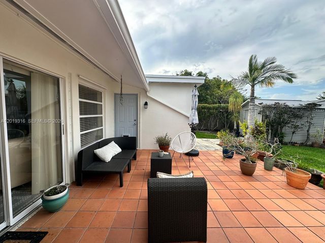 3245 Village Green Dr, Miami, FL 33175