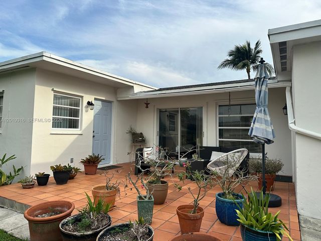 3245 Village Green Dr, Miami, FL 33175
