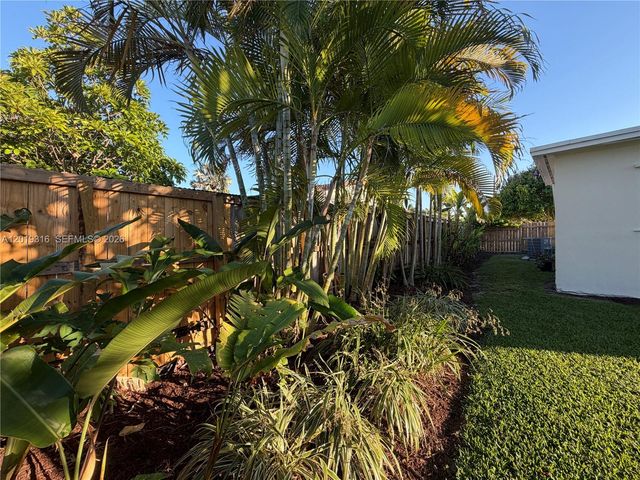 3245 Village Green Dr, Miami, FL 33175