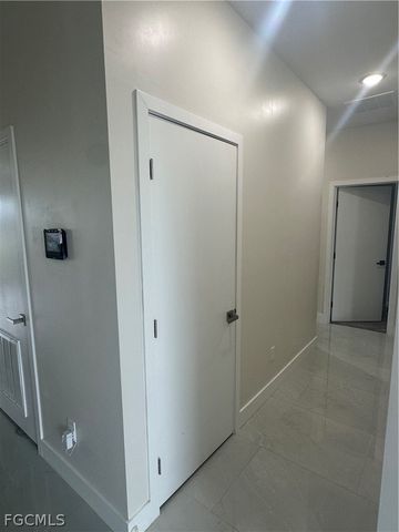 1613 N Gator CIR, Cape Coral, FL 33909