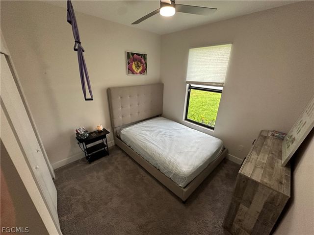 1613 N Gator CIR, Cape Coral, FL 33909