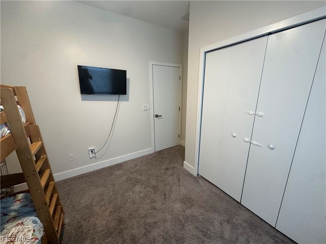 1613 N Gator CIR, Cape Coral, FL 33909