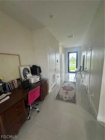 1613 N Gator CIR, Cape Coral, FL 33909