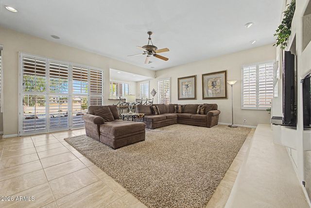 1116 W GLENHAVEN Drive, Phoenix, AZ 85045