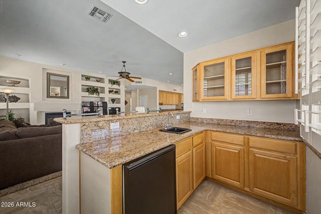 1116 W GLENHAVEN Drive, Phoenix, AZ 85045