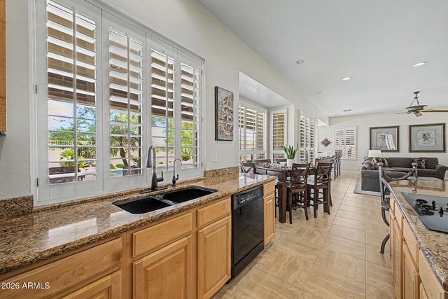 1116 W GLENHAVEN Drive, Phoenix, AZ 85045