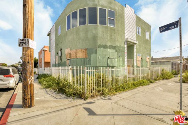 6500 S Main Street, Los Angeles, CA 90003