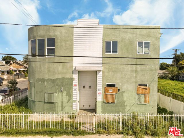 6500 S Main Street, Los Angeles, CA 90003