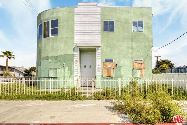 6500 S Main Street, Los Angeles, CA 90003