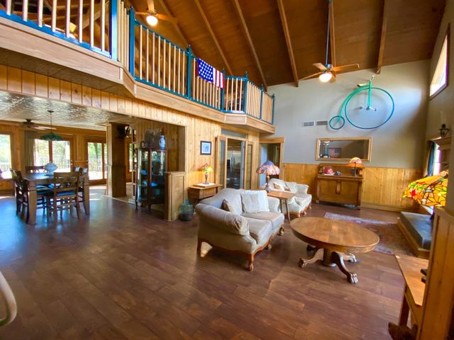 20746 Hidden Lake Boulevard, Friant, CA 93626