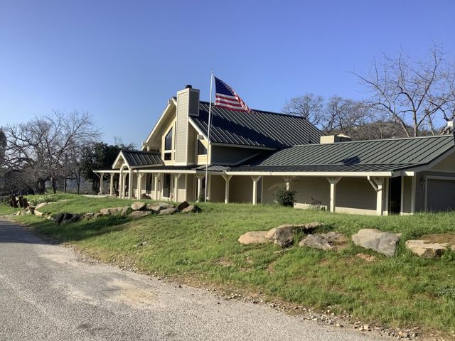 20746 Hidden Lake Boulevard, Friant, CA 93626