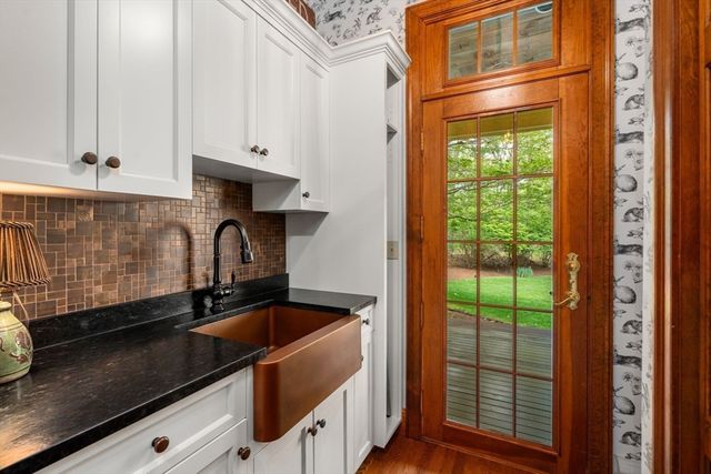 1A Hartford Street, Dover, MA 02030