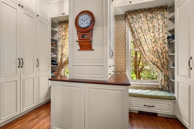 1A Hartford Street, Dover, MA 02030