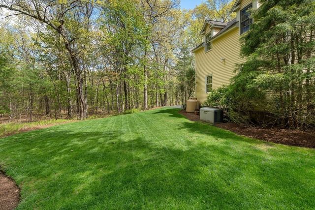 1A Hartford Street, Dover, MA 02030