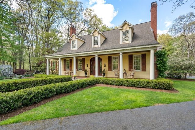 1A Hartford Street, Dover, MA 02030