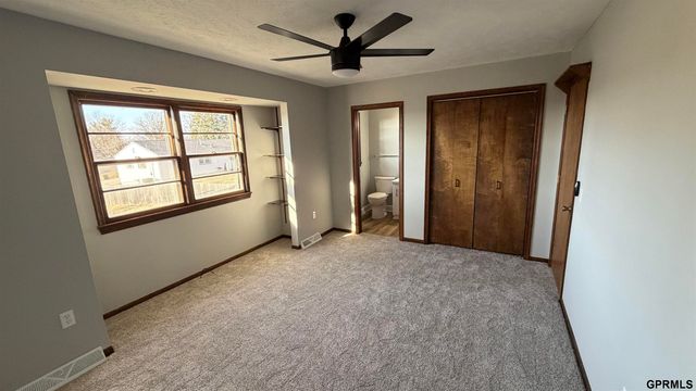 4312 N 85 Avenue Circle, Omaha, NE 68134