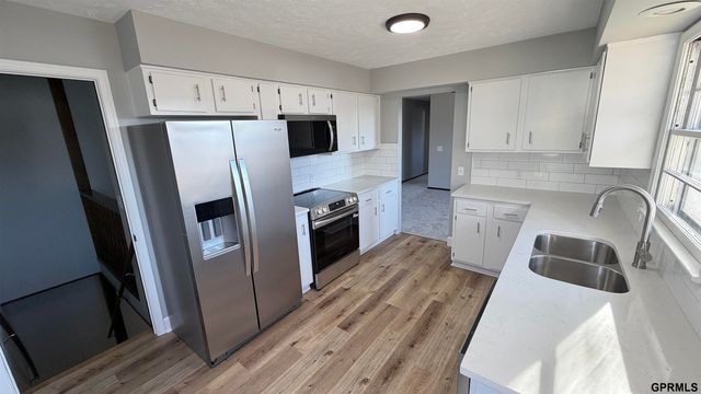 4312 N 85 Avenue Circle, Omaha, NE 68134