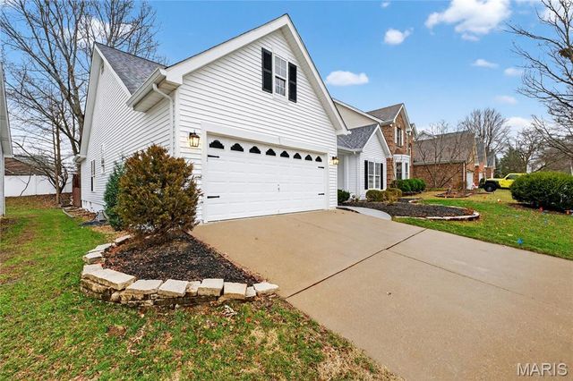 931 Wellesley Place Drive, Chesterfield, MO 63017