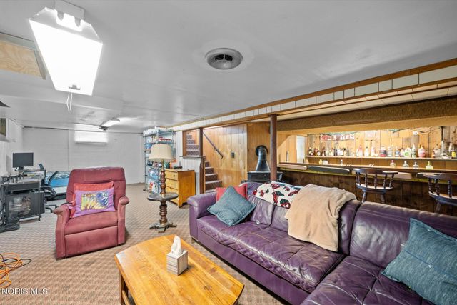 537 Lynnhaven Drive, Toledo, OH 43609