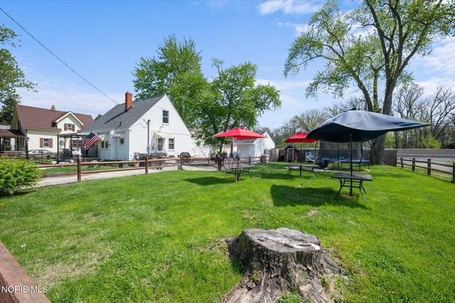 537 Lynnhaven Drive, Toledo, OH 43609