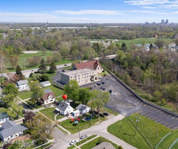 537 Lynnhaven Drive, Toledo, OH 43609