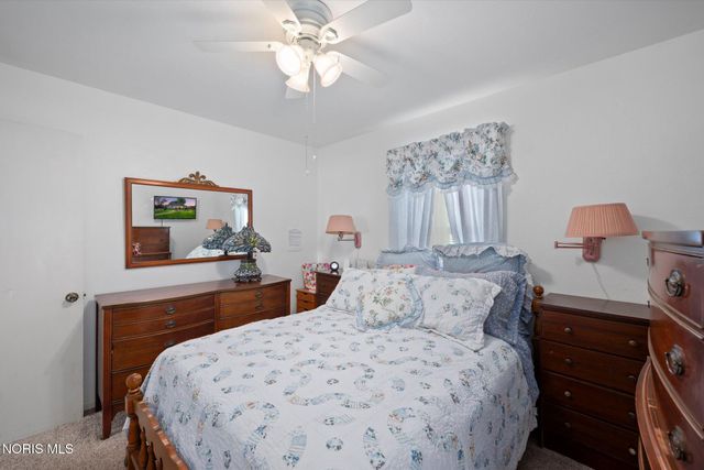 537 Lynnhaven Drive, Toledo, OH 43609