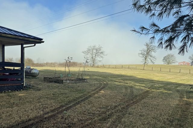 1324 Salmons Blackjack Rd, Franklin, KY 42134