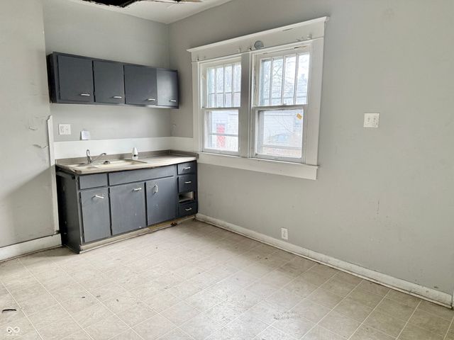 3021 Boulevard Place, Indianapolis, IN 46208