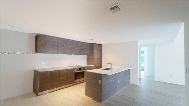 1300 S Miami Avenue 2610, Miami, FL 33130