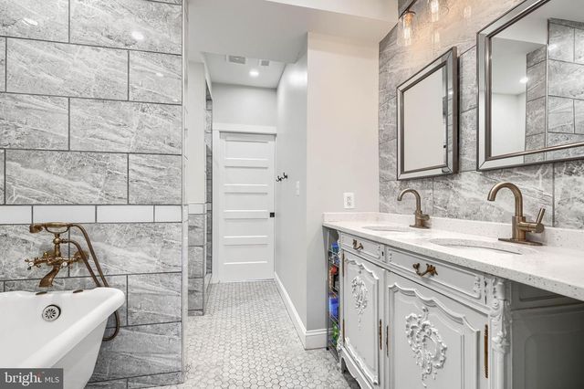4416 ROLAND AVE, Baltimore, MD 21210