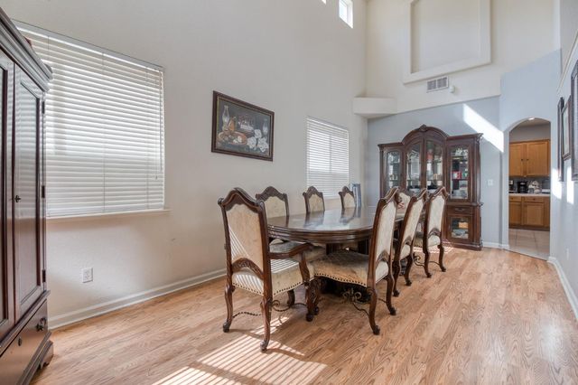 6282 Crestview Cir, Stockton, CA 95219