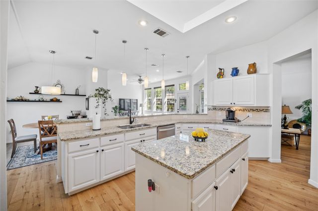 4010 Halfway CV, Round Rock, TX 78681