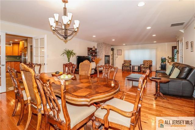 13 Ramsey Road, Edison, NJ 08820