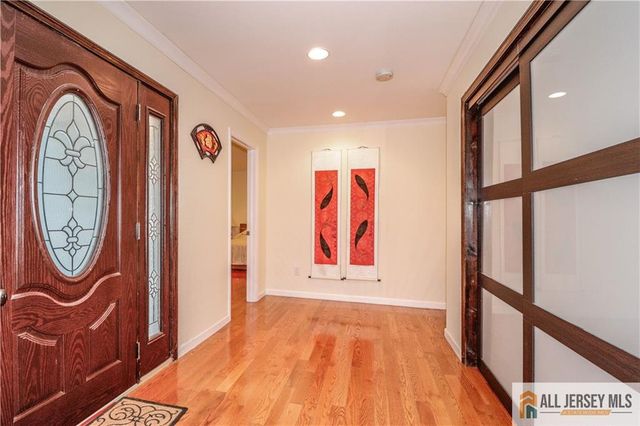 13 Ramsey Road, Edison, NJ 08820