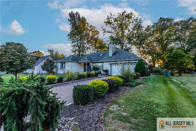 13 Ramsey Road, Edison, NJ 08820