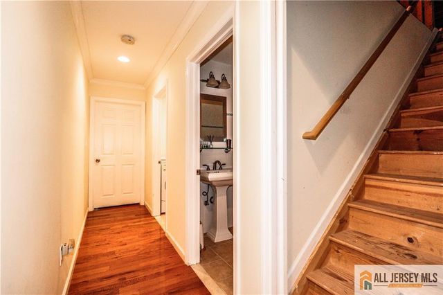 13 Ramsey Road, Edison, NJ 08820