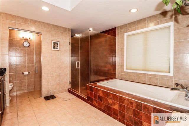 13 Ramsey Road, Edison, NJ 08820