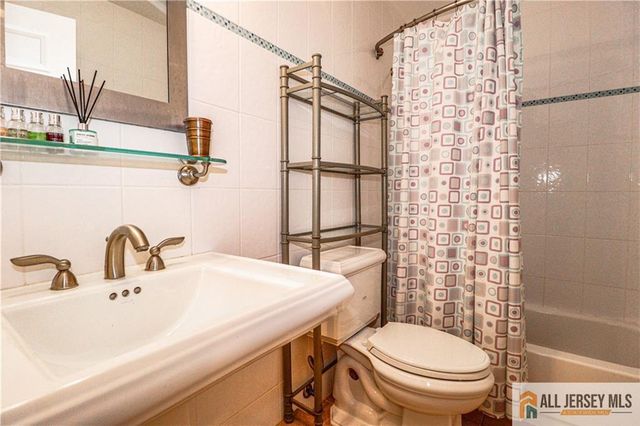 13 Ramsey Road, Edison, NJ 08820