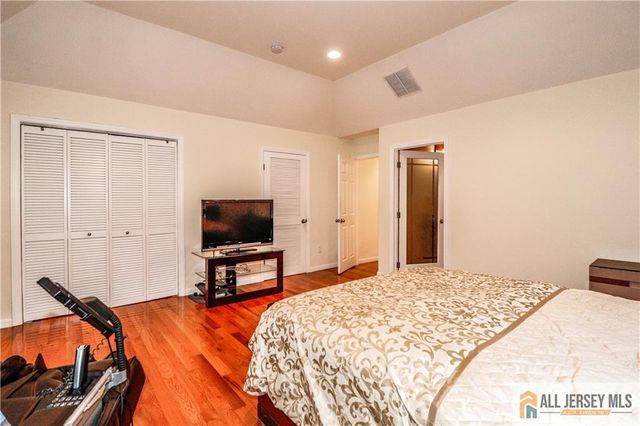 13 Ramsey Road, Edison, NJ 08820