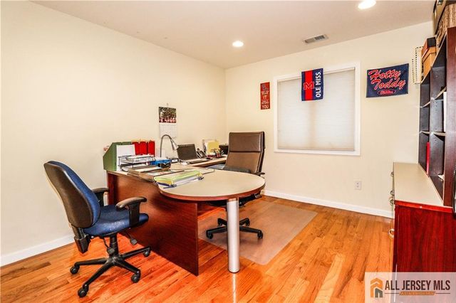 13 Ramsey Road, Edison, NJ 08820